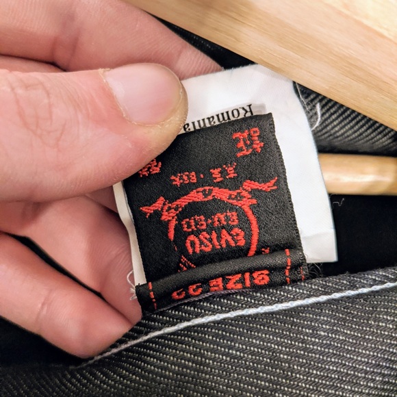 Evisu Jeans - Picture 2 of 4